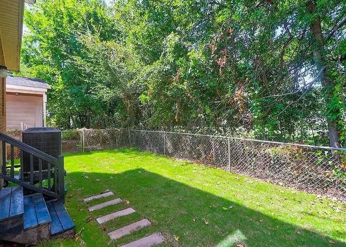 Madrona'S Park Circle Place- Fenced & Convenient