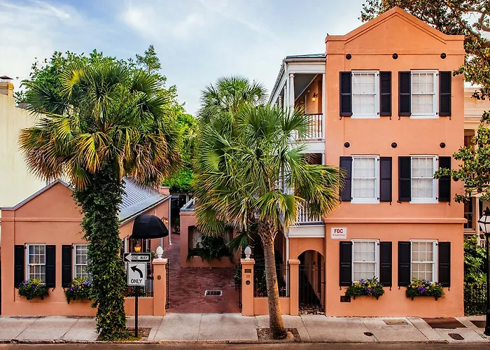 Elliott House Inn